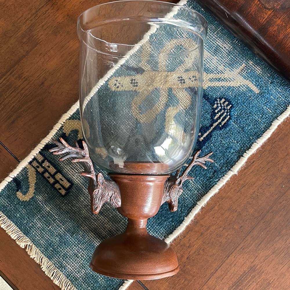 Hurricane glass candle holder with deer detail